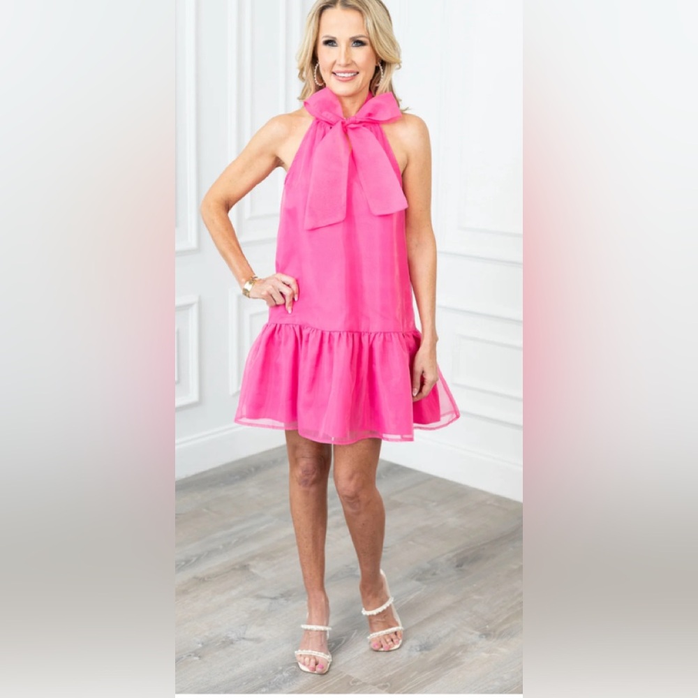 Keila dress fuchsia by Avara